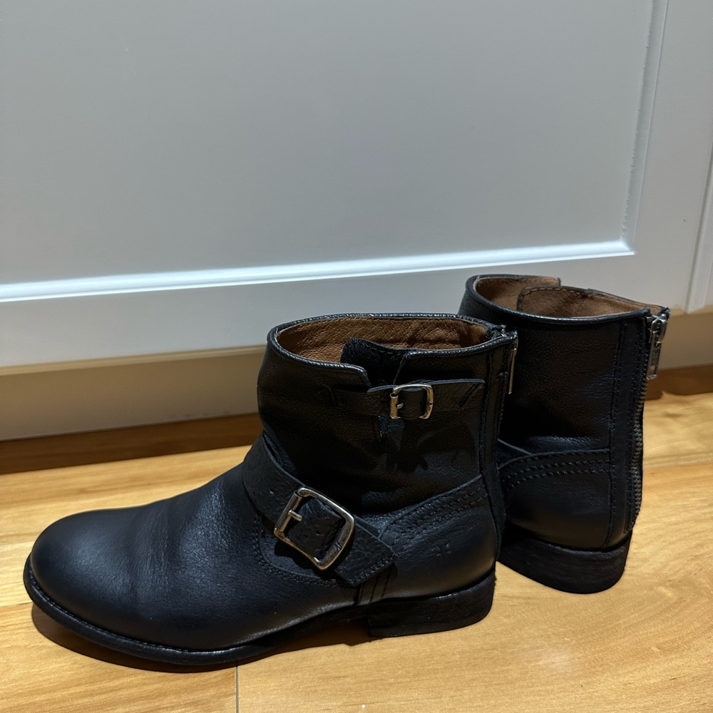 Frye brand leather black booties size 6.5, in good condition.